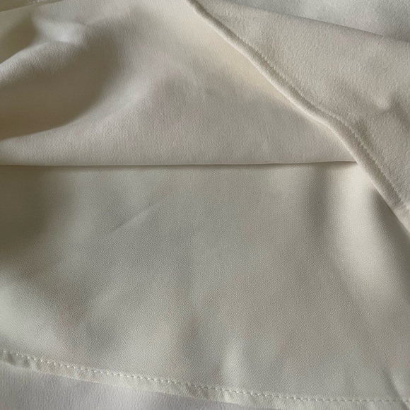 #9 Blow Out Sale ♥️ VALENTINO Top Ivory with Crystal details - Picture 6 of 7